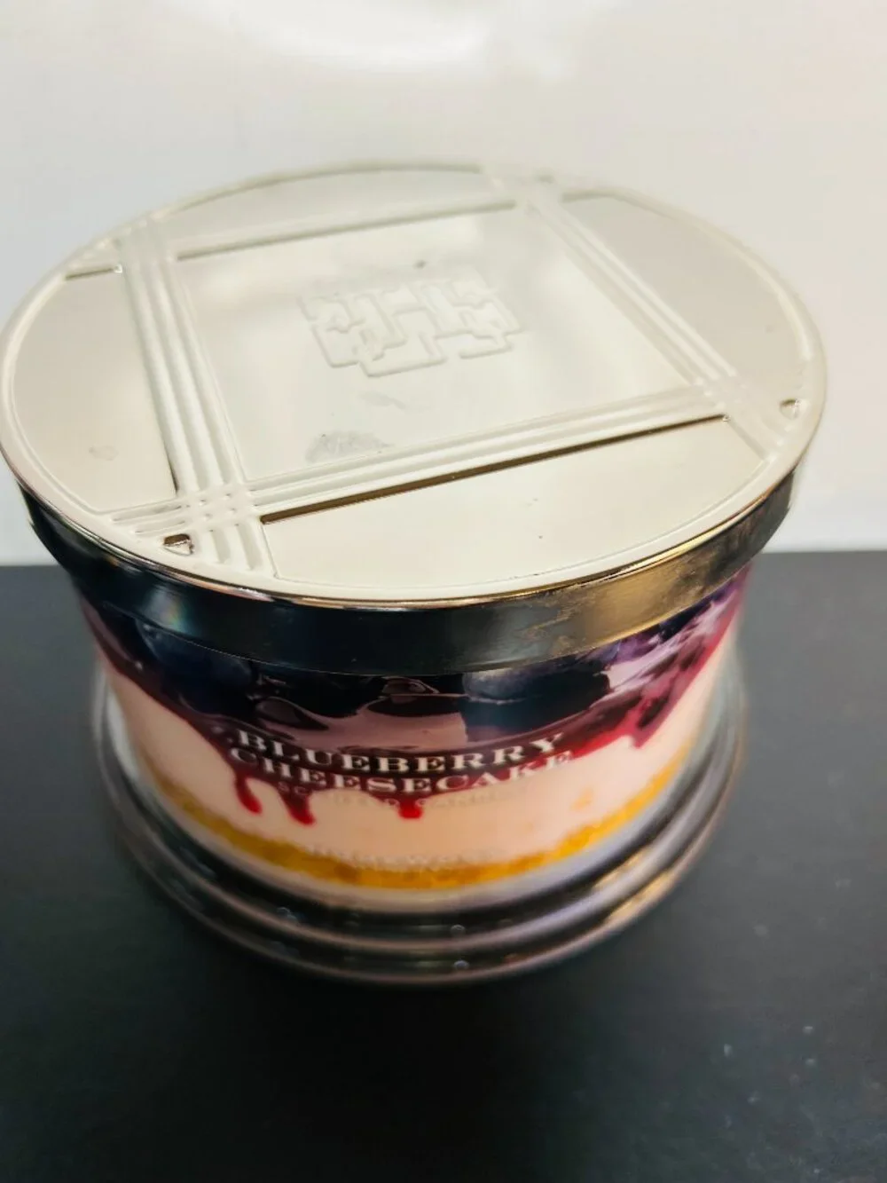 HomeWorx by Slatkin Blueberry Cheesecake 4-Wick 18oz Candle NEW - Picture 2 of 4